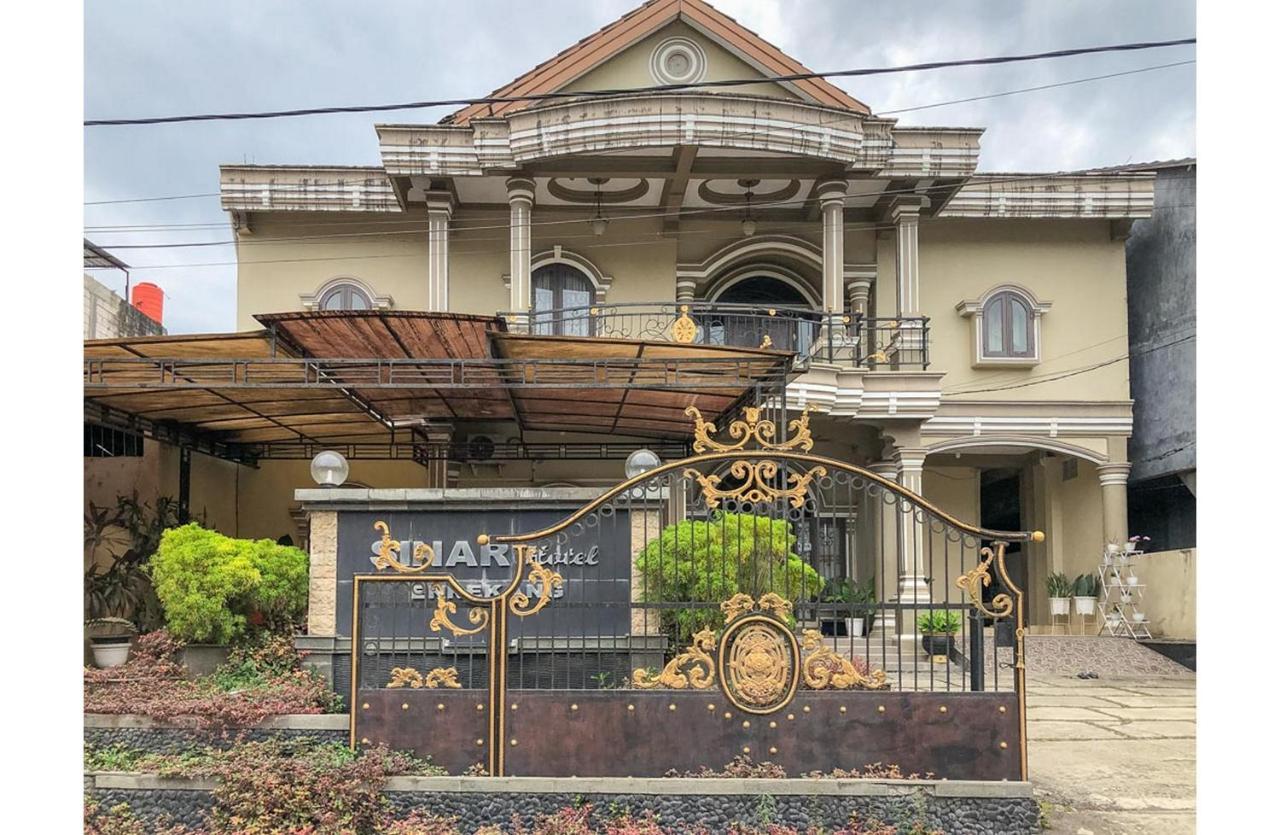 Sinar Hotel Enrekang Dış mekan fotoğraf
